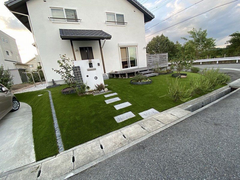 兵庫県加東市M様邸 お庭に人工芝施工しました
