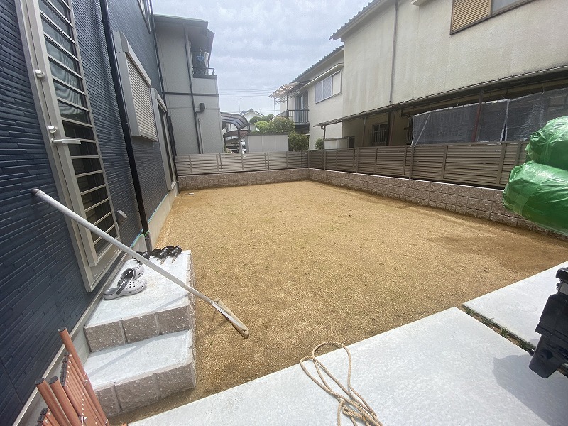 奈良県橿原市H様邸 お庭に人工芝施工しました