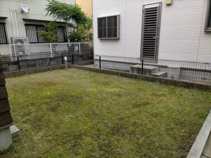滋賀県栗東市T様邸 お庭に人工芝施工しました