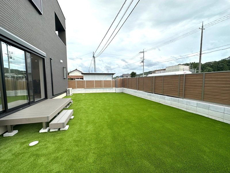 お庭の人工芝施工例