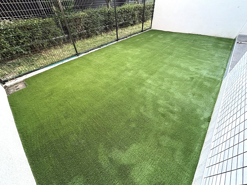 吹田市Ｍ様 マンション専用庭の人工芝