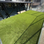 箕面市Ｏ様 法面デッキの人工芝