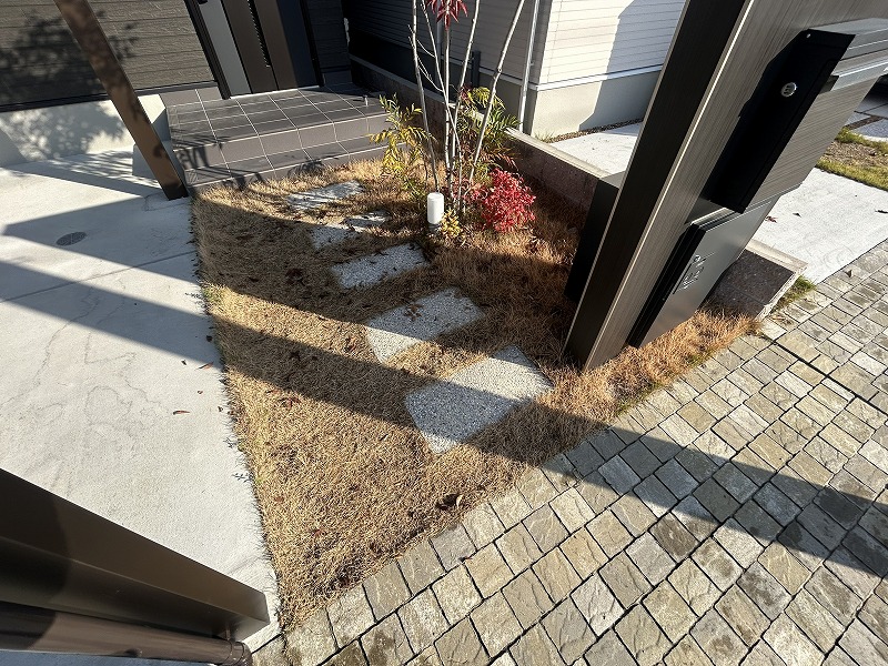 松原市Ｆ様 玄関アプローチの人工芝