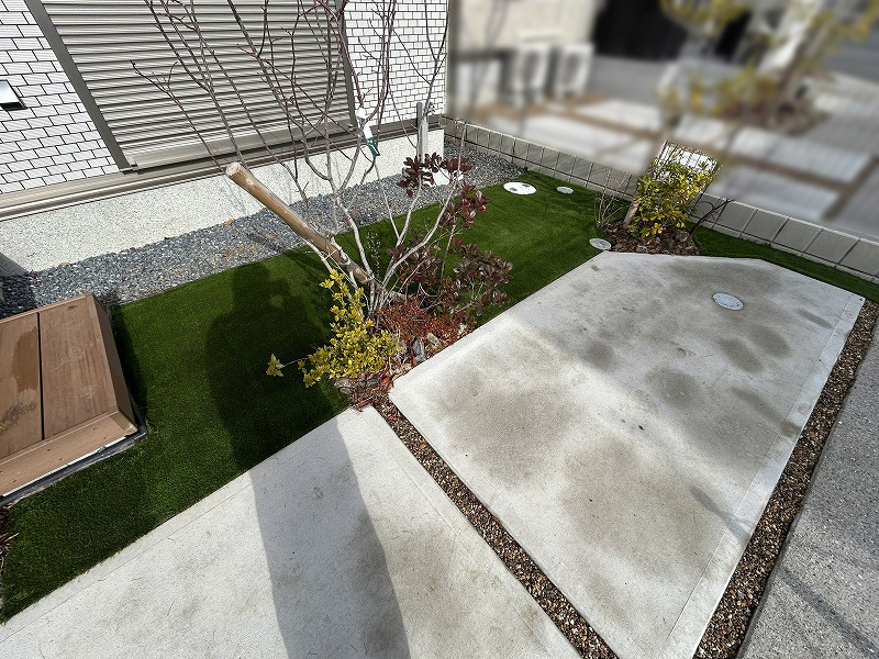 箕面市Y様 駐車場とお庭の人工芝