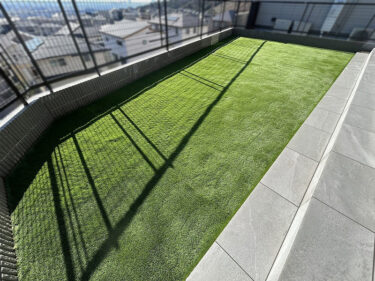 箕面市Ｚ様 お庭の人工芝 追加施工